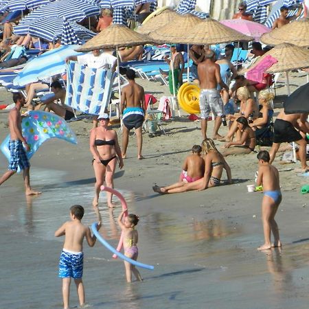Kibar Apart Pansiyon Kusadası Esterno foto